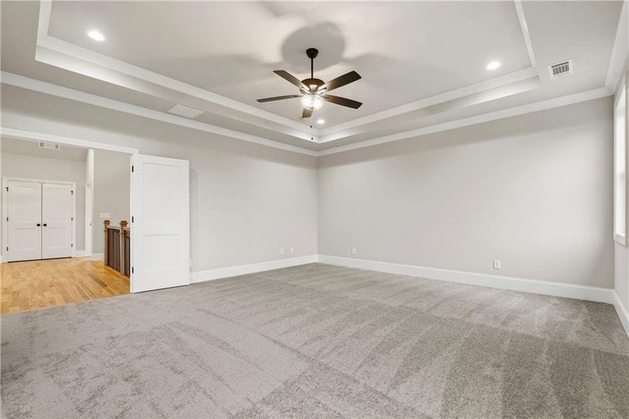 Spacious, unfurnished interior of a new home in , Marietta (Image 23).