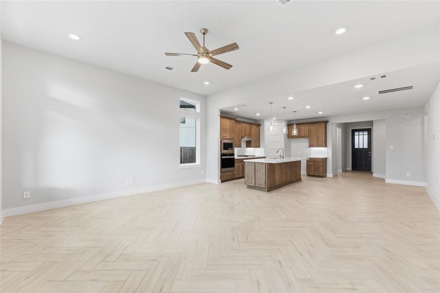 Spacious, unfurnished interior of a new home in Elyson, Katy (Image 27).