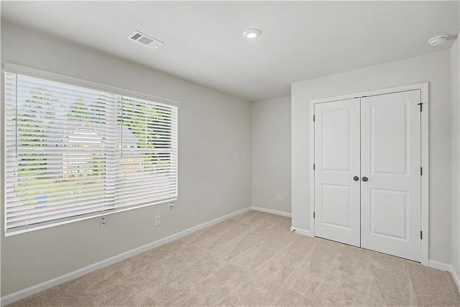 Spacious, unfurnished interior of a new home in Meadow Pines, Dallas (Image 21). Spacious, unfurnished interior of a new home in Meadow Pines, Dallas (Image 21).