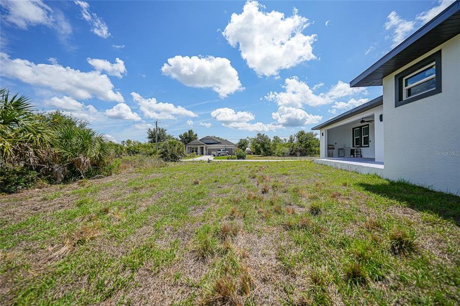 Exterior details and patio area of a home in , Port Charlotte (Image 30).