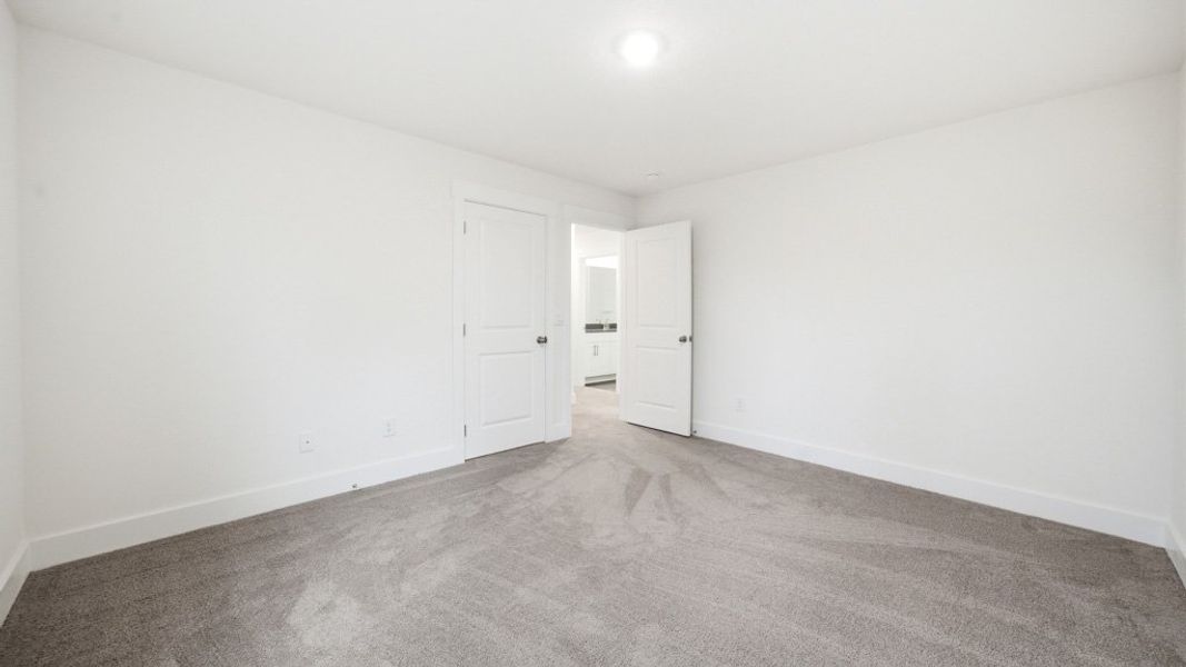 Spacious, unfurnished interior of a new home in Keebler Meadows, Johnson City (Image 20).