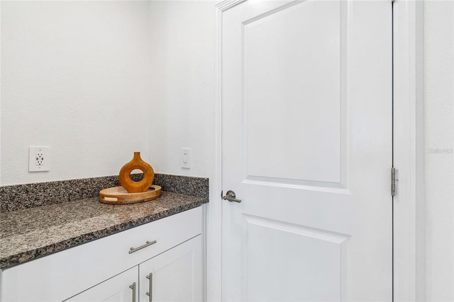 Close-up of interior finishes inside a home in , Tampa (Image 17). Close-up of interior finishes inside a home in , Tampa (Image 17).