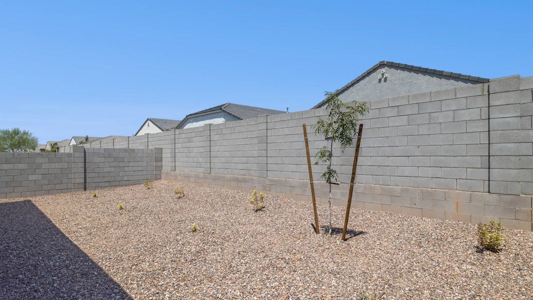 Exterior details and patio area of a home in Rio Rancho Estates, Wittmann (Image 20).