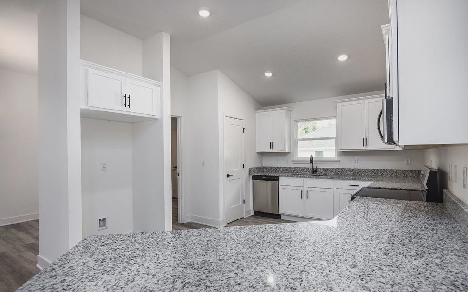 Furnished interior view inside a new home in Kirkland Farms, Alachua (Image 6).