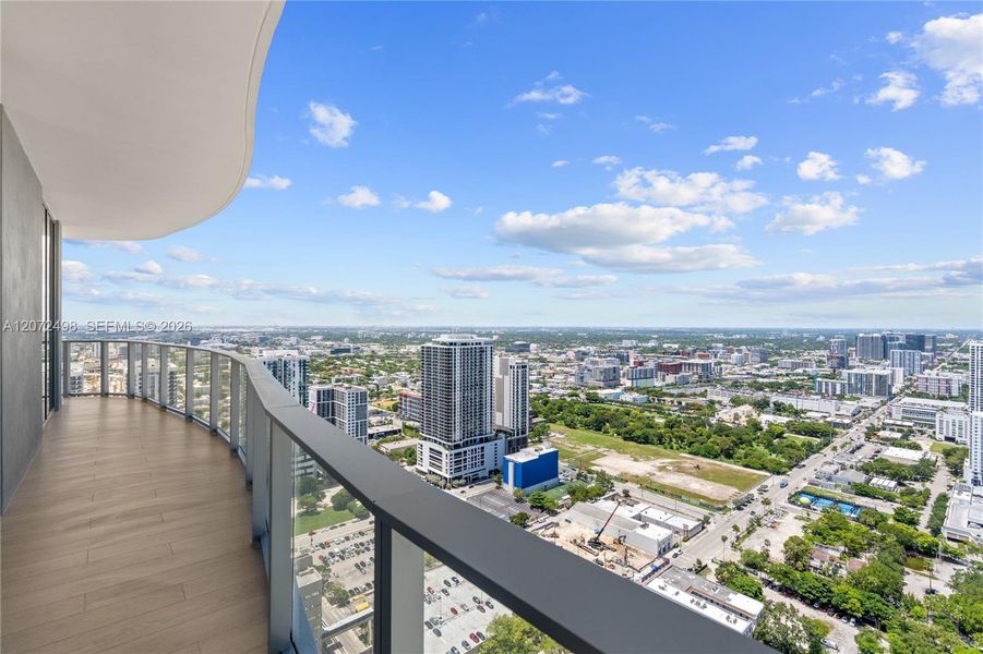 Condo located in Miami, FL showcasing its design and architecture (Image 42). Condo located in Miami, FL showcasing its design and architecture (Image 42).