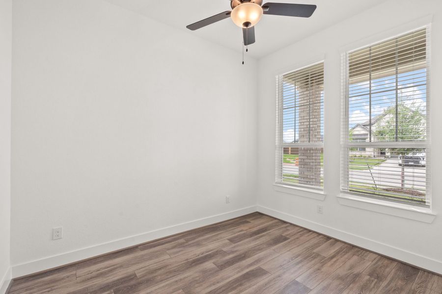 Representative unfurnished interior of a home built from the Viola by Chesmar Homes in Mulberry Farms, Santa Fe (Image 9).