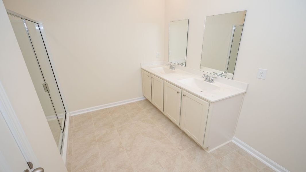 Representative furnished interior of a home built from the ARIA by D.R. Horton in Island Green, Myrtle Beach (Image 12).