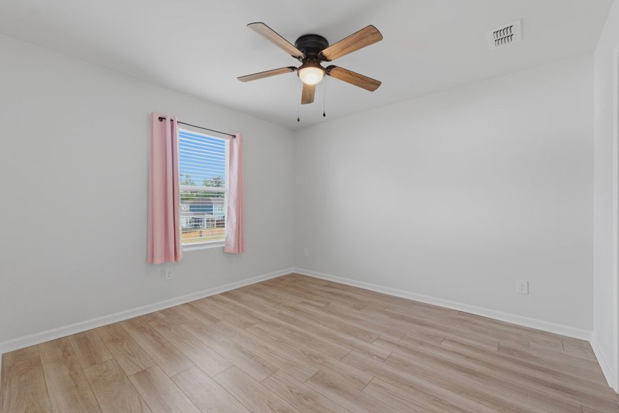Spacious, unfurnished interior of a new home in Bradford Pointe, Summerville (Image 23).