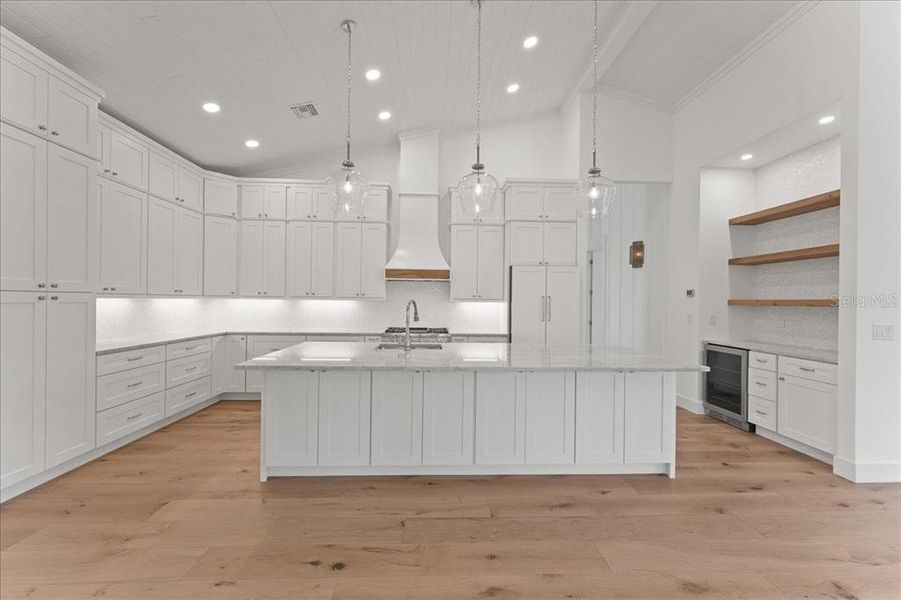 Furnished interior view inside a new home in , Boca Grande (Image 17).