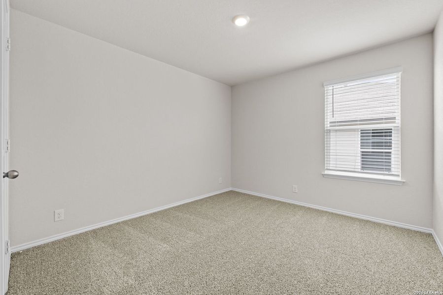 Spacious, unfurnished interior of a new home in Redbird Ranch, San Antonio (Image 12).