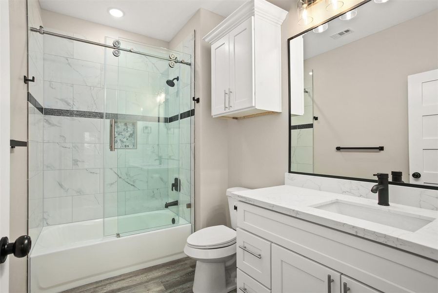 Hall bathroom between bedrooms 2 and 3