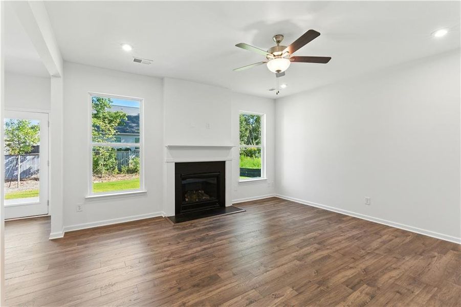 Spacious, unfurnished interior of a new home in Maple Village, Adairsville (Image 28).