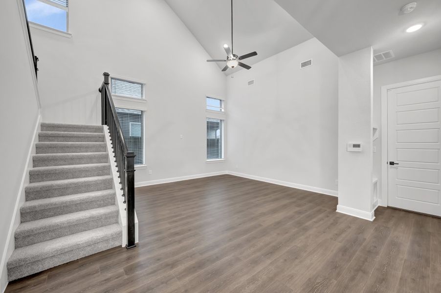 Spacious, unfurnished interior of a new home in Mantua Point Gardens, Van Alstyne (Image 18). Spacious, unfurnished interior of a new home in Mantua Point Gardens, Van Alstyne (Image 18).