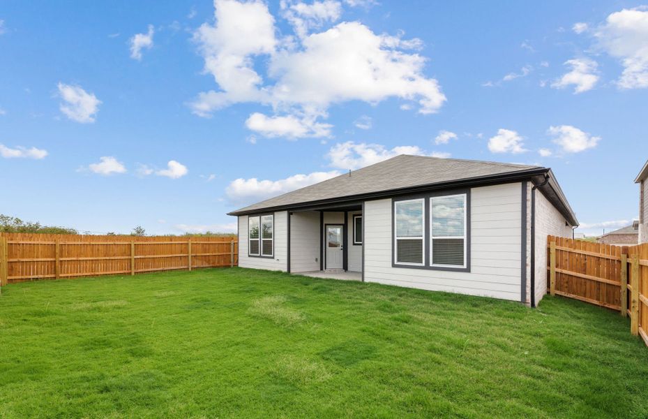 Exterior details and patio area of a home in Lagos, Manor (Image 21).