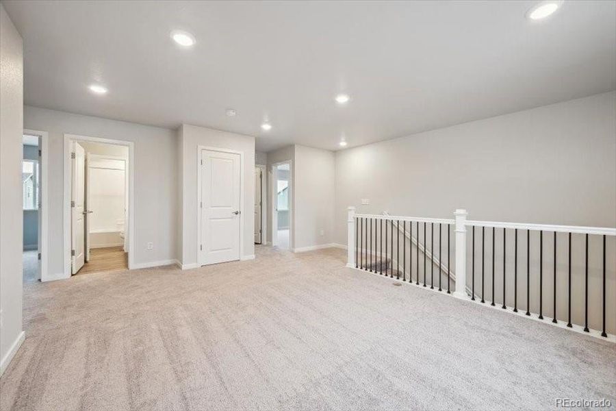 Spacious, unfurnished interior of a new home in Farmlore, Brighton (Image 14).