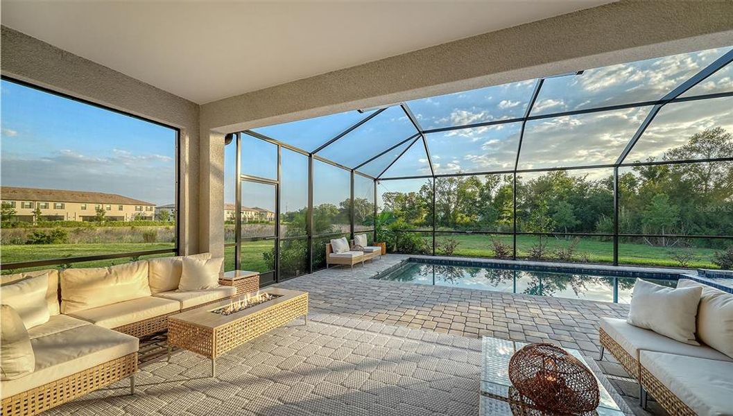 Exterior details and patio area of a home in Lorraine Lakes at Lakewood Ranch, Lakewood Ranch (Image 24).