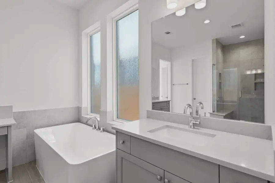 Representative furnished interior of a home built from the Malani by Chesmar Homes in Wildrye 60', Waller (Image 4).