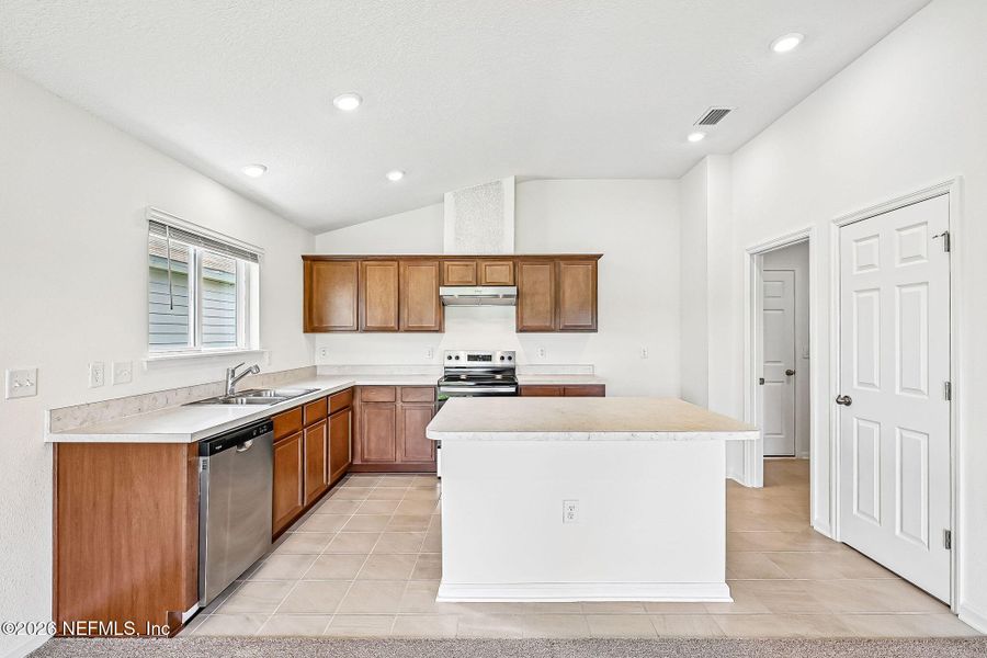 Furnished interior view inside a new home in , Jacksonville (Image 6).
