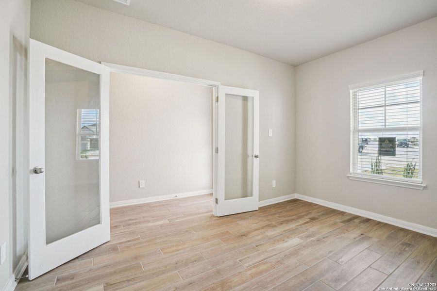 Spacious, unfurnished interior of a new home in Royal Crest, San Antonio (Image 32). Spacious, unfurnished interior of a new home in Royal Crest, San Antonio (Image 32).