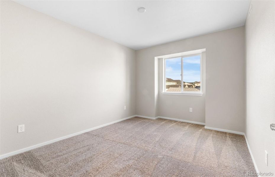 Spacious, unfurnished interior of a new home in Painted Prairie, Aurora (Image 13).