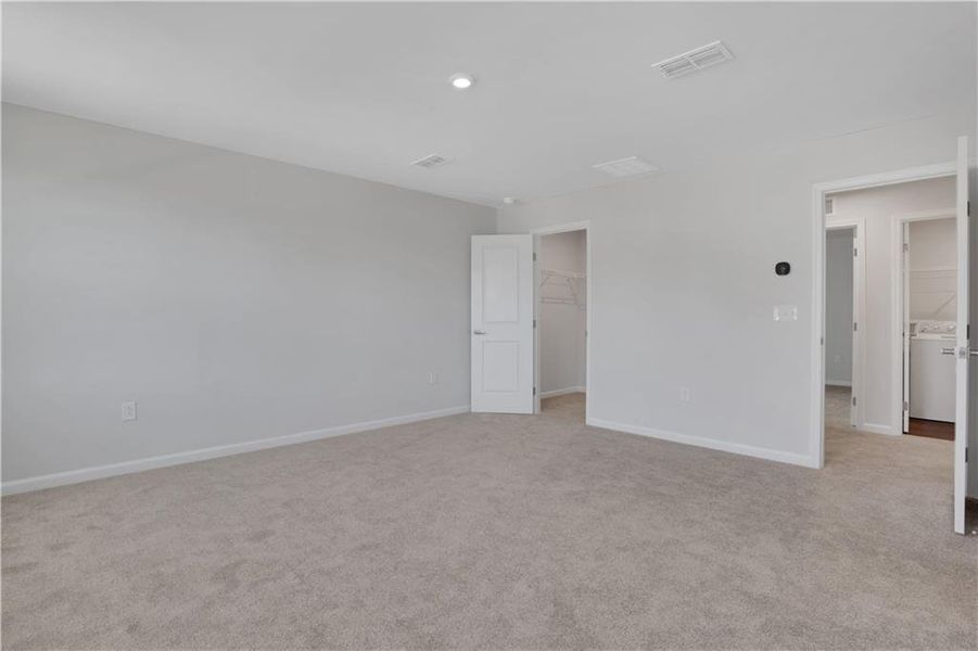 Spacious, unfurnished interior of a new home in Summertree, Stone Mountain (Image 24).