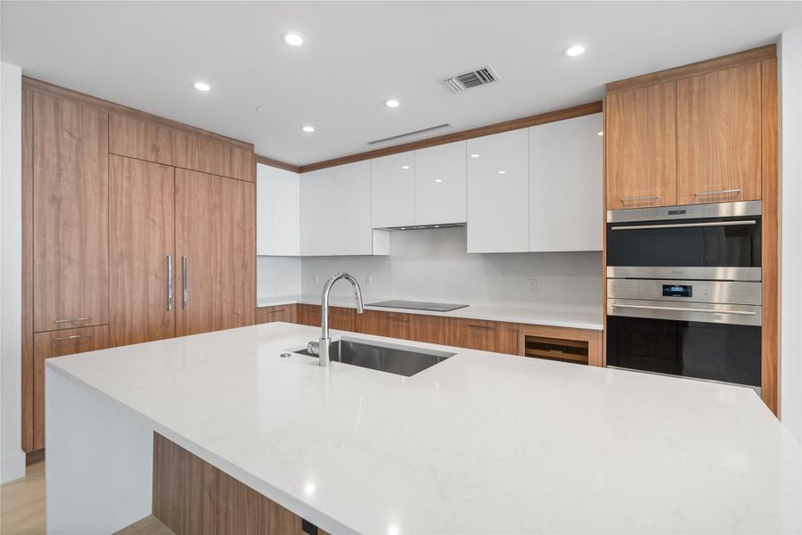 Furnished interior view inside a new home in , Fort Lauderdale (Image 7).