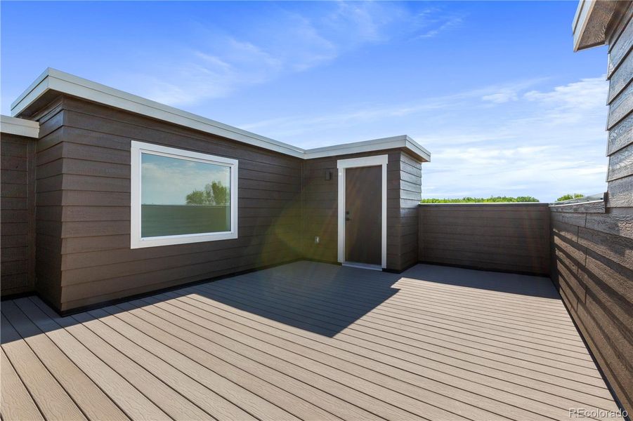 Exterior details and patio area of a home in , Broomfield (Image 3).