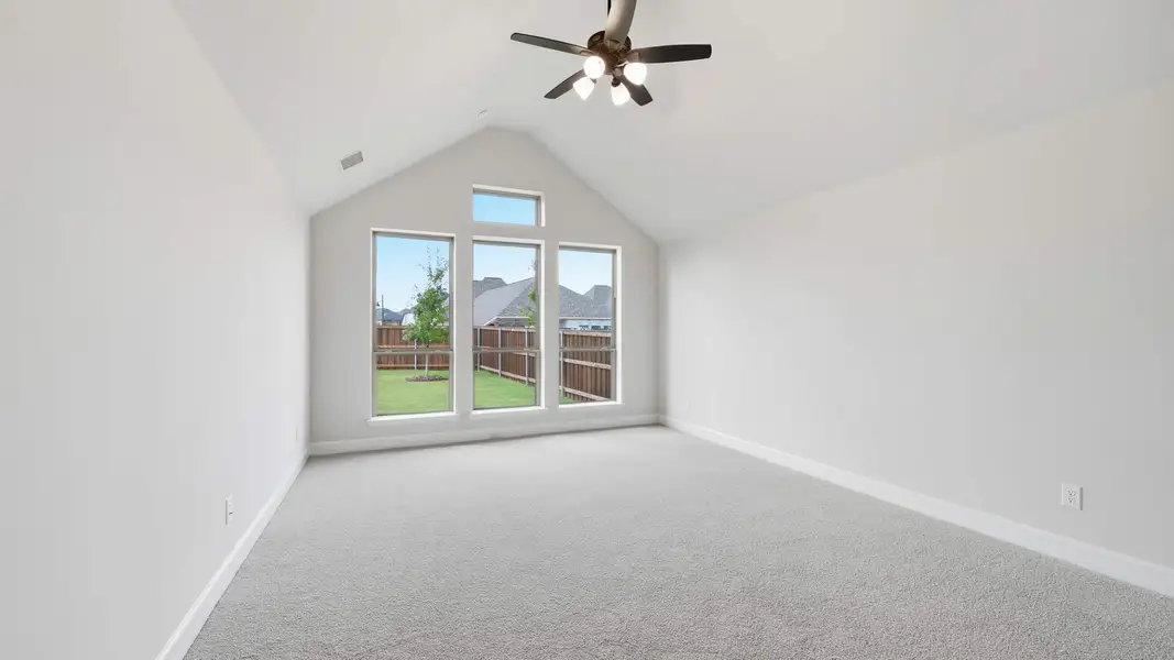 Spacious, unfurnished interior of a new home in Hillstead, Lavon (Image 21).