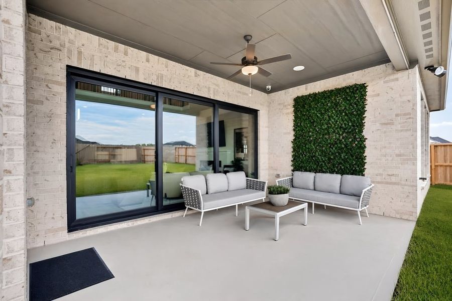 Representative exterior details of a home built from the Vincent by Taylor Morrison in Ryehill, Rosenberg (Image 3).