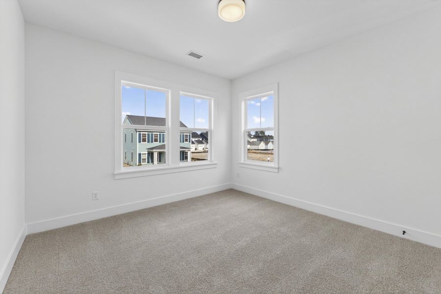 Spacious, unfurnished interior of a new home in , Summerville (Image 21).