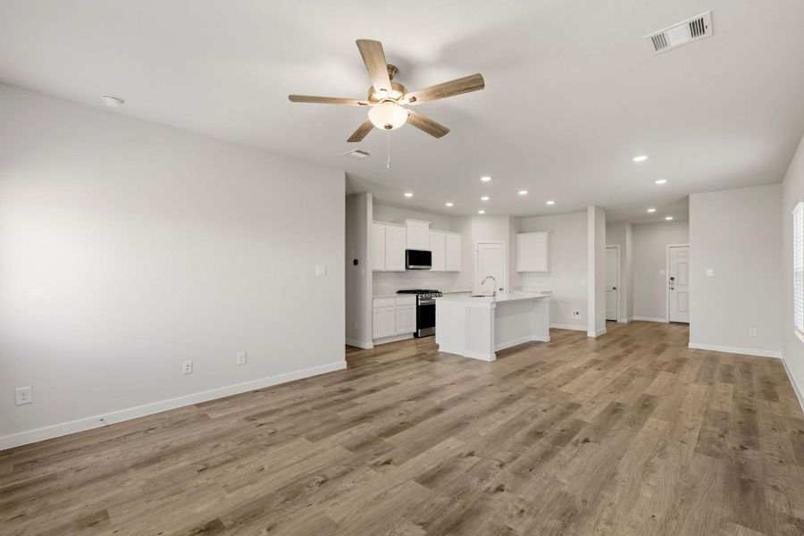 Spacious, unfurnished interior of a new home in Northpark South, Porter (Image 14).
