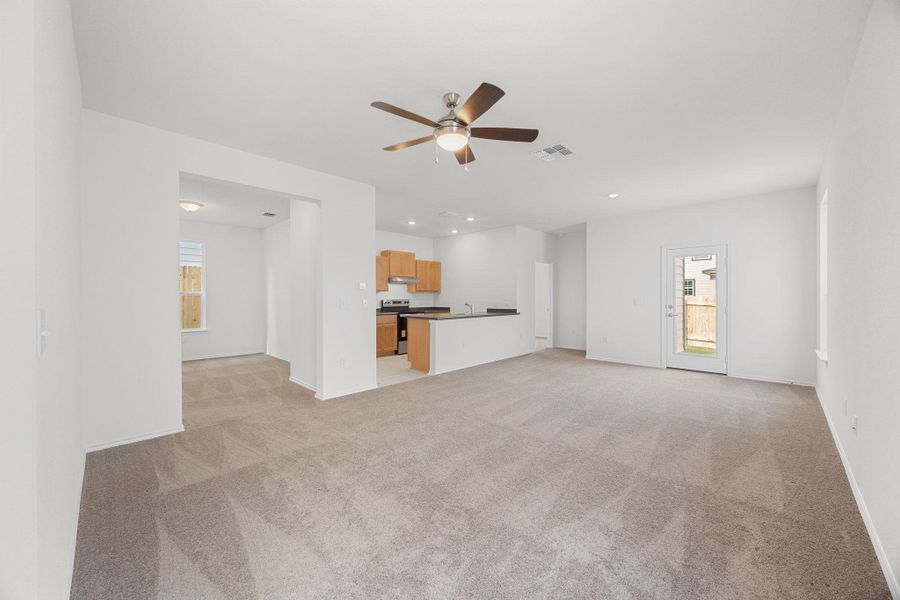 Spacious, unfurnished interior of a new home in Creekside at Estancia, Austin (Image 12).