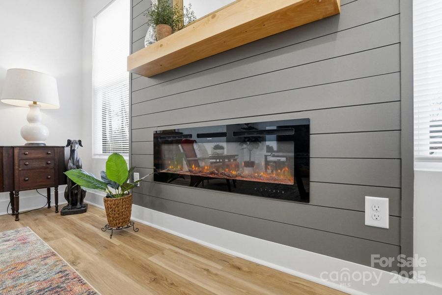 Electric Fireplace with heat in the Living Room Electric Fireplace with heat in the Living Room