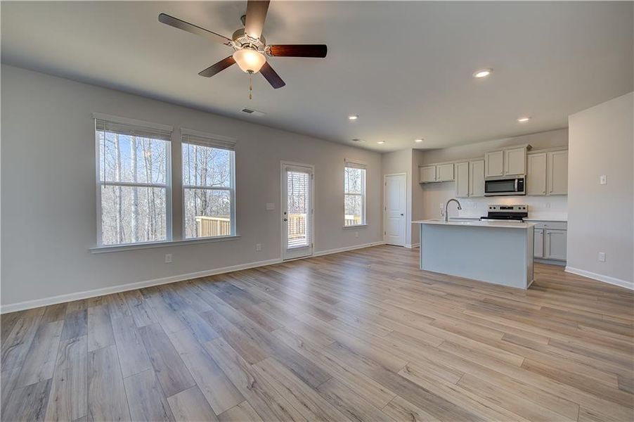 Spacious, unfurnished interior of a new home in Chapel Hill, Newnan (Image 12). Spacious, unfurnished interior of a new home in Chapel Hill, Newnan (Image 12).