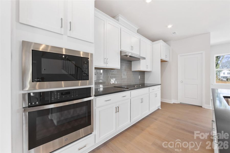 GE 36" Electric Cooktop Appliance Package