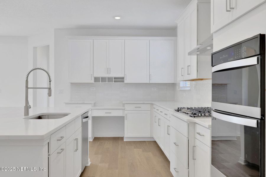 Furnished interior view inside a new home in Jennings Farm, Middleburg (Image 6). Furnished interior view inside a new home in Jennings Farm, Middleburg (Image 6).