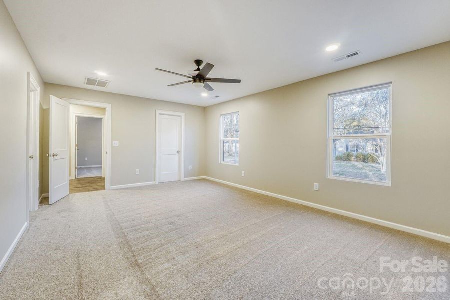 Spacious, unfurnished interior of a new home in , Concord (Image 23).