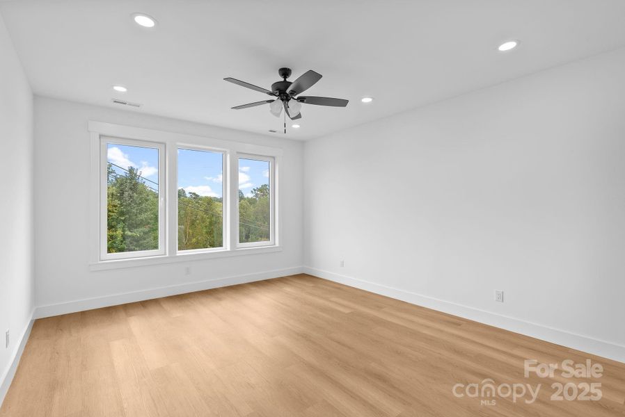 Spacious, unfurnished interior of a new home in , Leicester (Image 22).