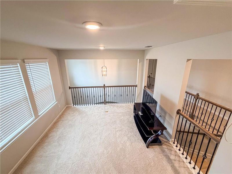 Spacious, unfurnished interior of a new home in , Stockbridge (Image 92).
