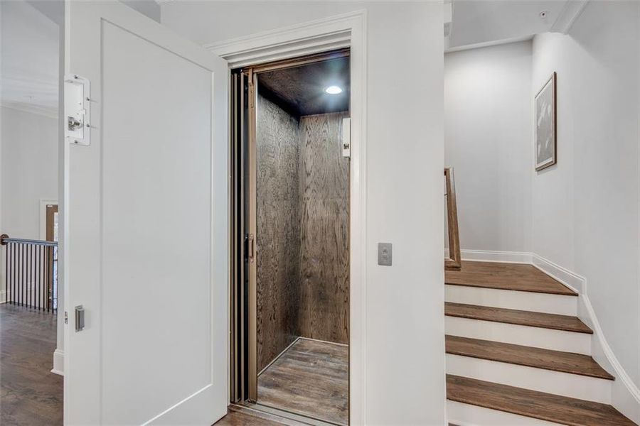 Spacious, unfurnished interior of a new home in , Suwanee (Image 22).