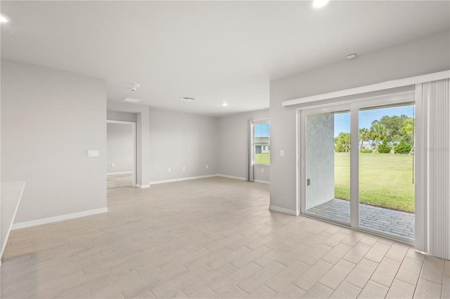 Spacious, unfurnished interior of a new home in , North Port (Image 18).