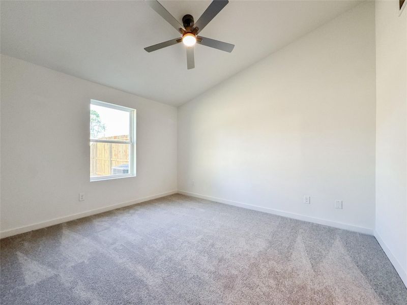 Spacious, unfurnished interior of a new home in , Conroe (Image 32).