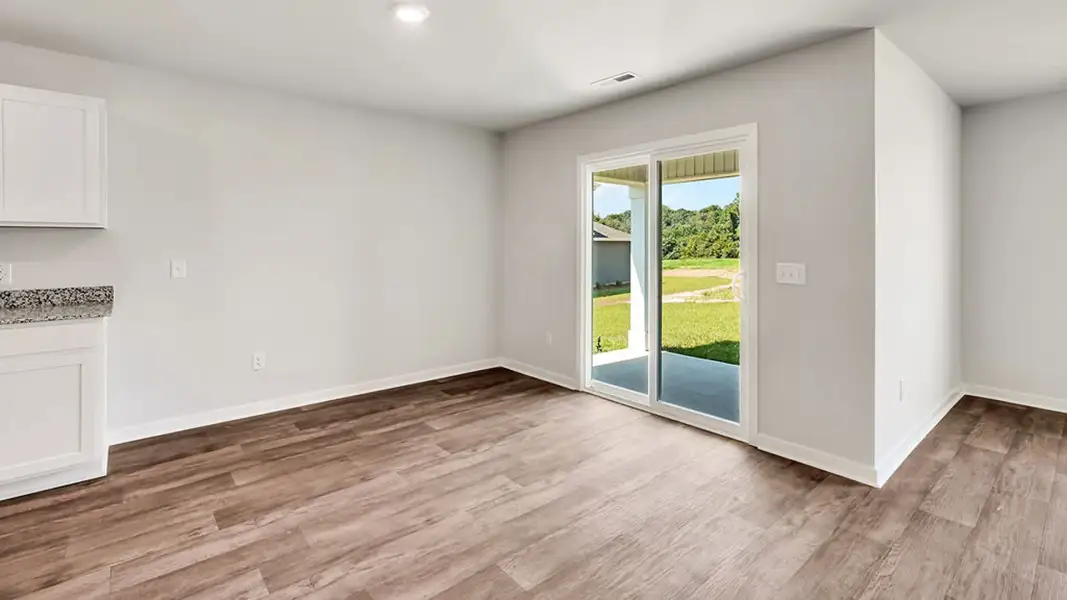 Spacious, unfurnished interior of a new home in Caspian Ridge, Richlands (Image 13).