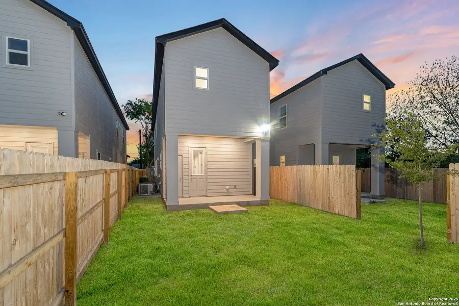 Exterior details and patio area of a home in , San Antonio (Image 4).