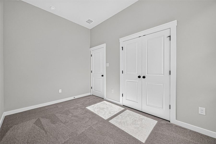 Spacious, unfurnished interior of a new home in Mostyn Springs, Magnolia (Image 16).