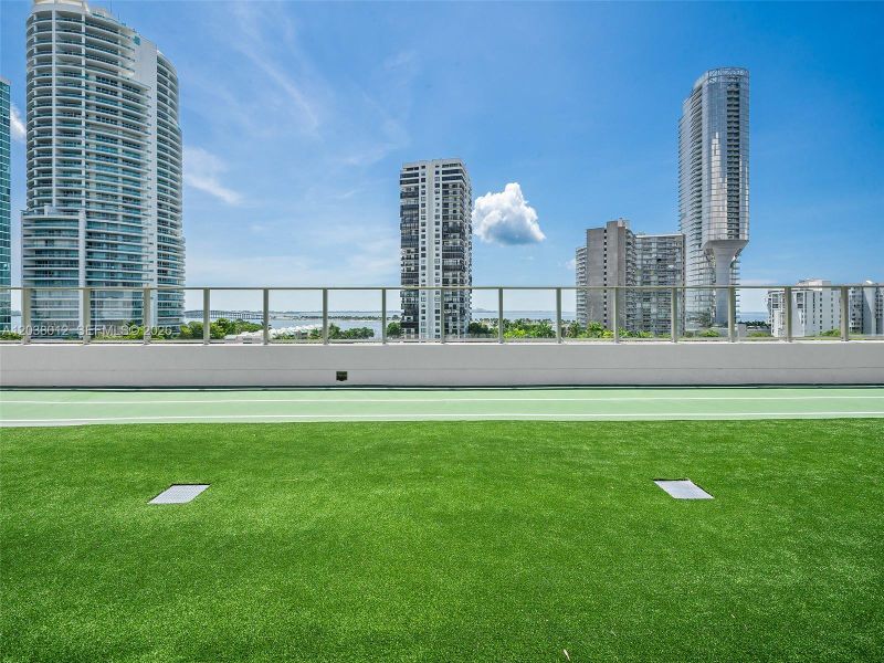 Condo located in Miami, FL showcasing its design and architecture (Image 28). Condo located in Miami, FL showcasing its design and architecture (Image 28).
