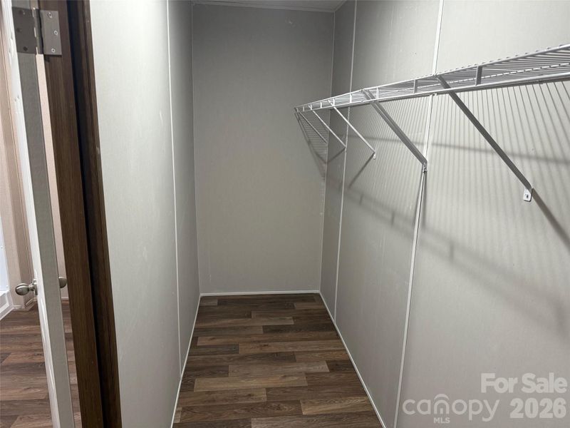 Spacious, unfurnished interior of a new home in , Shelby (Image 15).