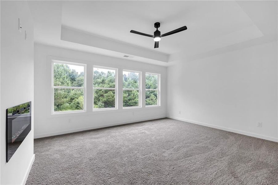 Spacious, unfurnished interior of a new home in , Atlanta (Image 15).