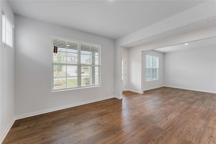Spacious, unfurnished interior of a new home in Parkview Estates, South Fulton (Image 16).
