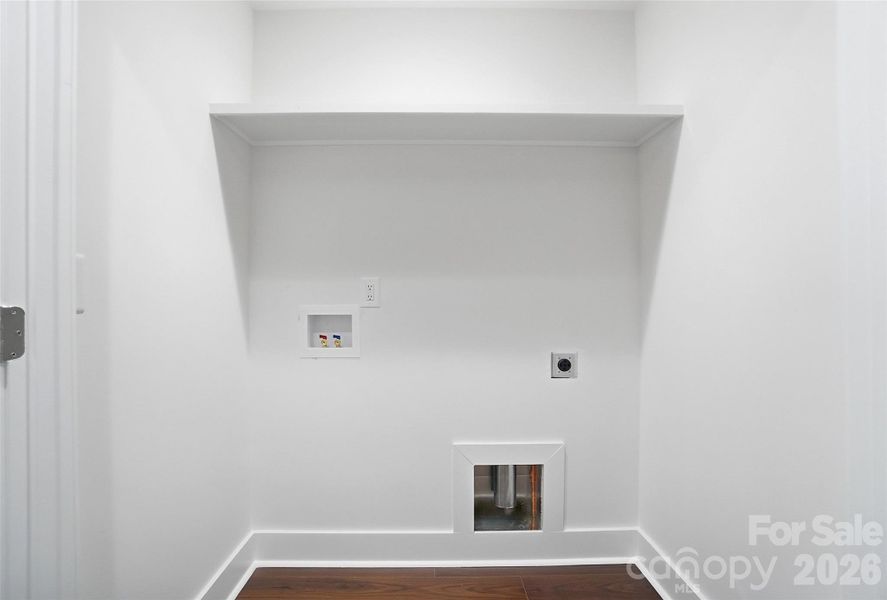 Spacious, unfurnished interior of a new home in , Kannapolis (Image 31).